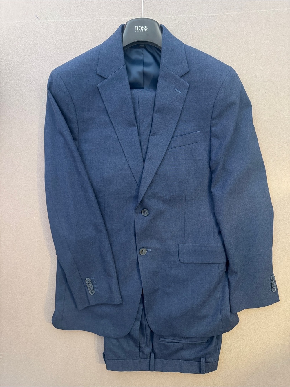 Banana Republic Blue Sharkskin Suit 38R 30x32 Yellowjackets TV Wardrobe